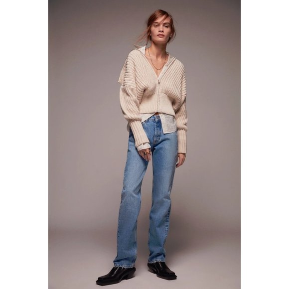 NWT Zara light wash blue mid-rise full length straight leg denim jeans, US6 - Picture 1 of 8